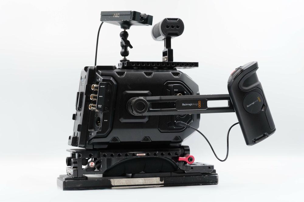 Blackmagic URSA 4K + rig Zacuto + SolidPod CFast 2.0, super stan