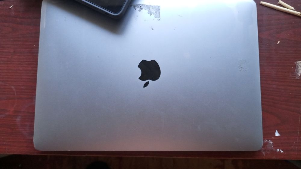 Макбук 2018 року