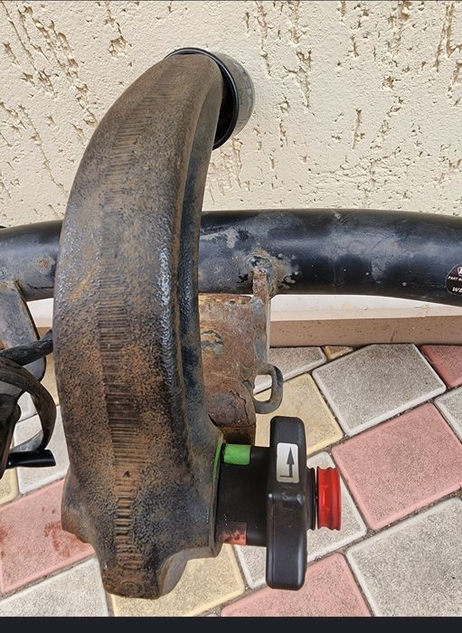 Фаркоп VW Touran / Тоуран