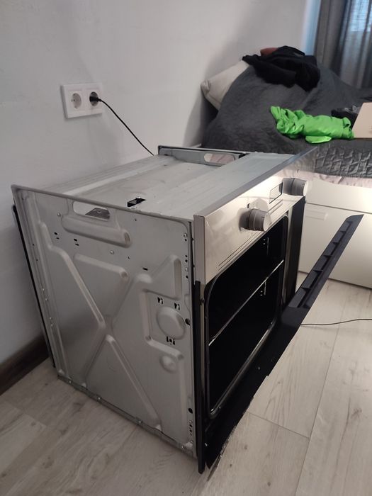 Духова шафа Electrolux EZB53400AX