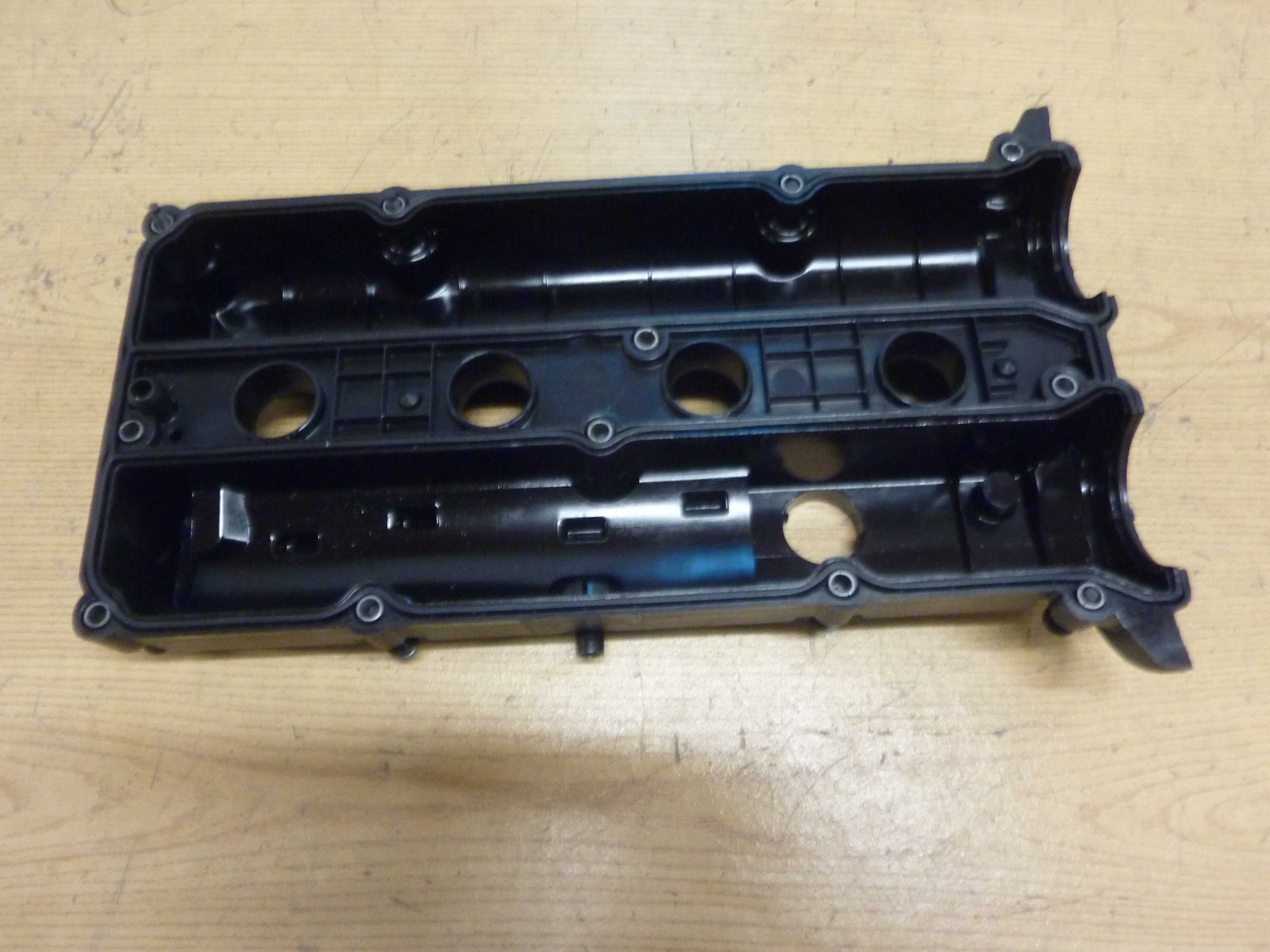 FORD MONDEO MK4 1,6 PNBA osłona pokrywa obudowa zaworów SPRAWNA