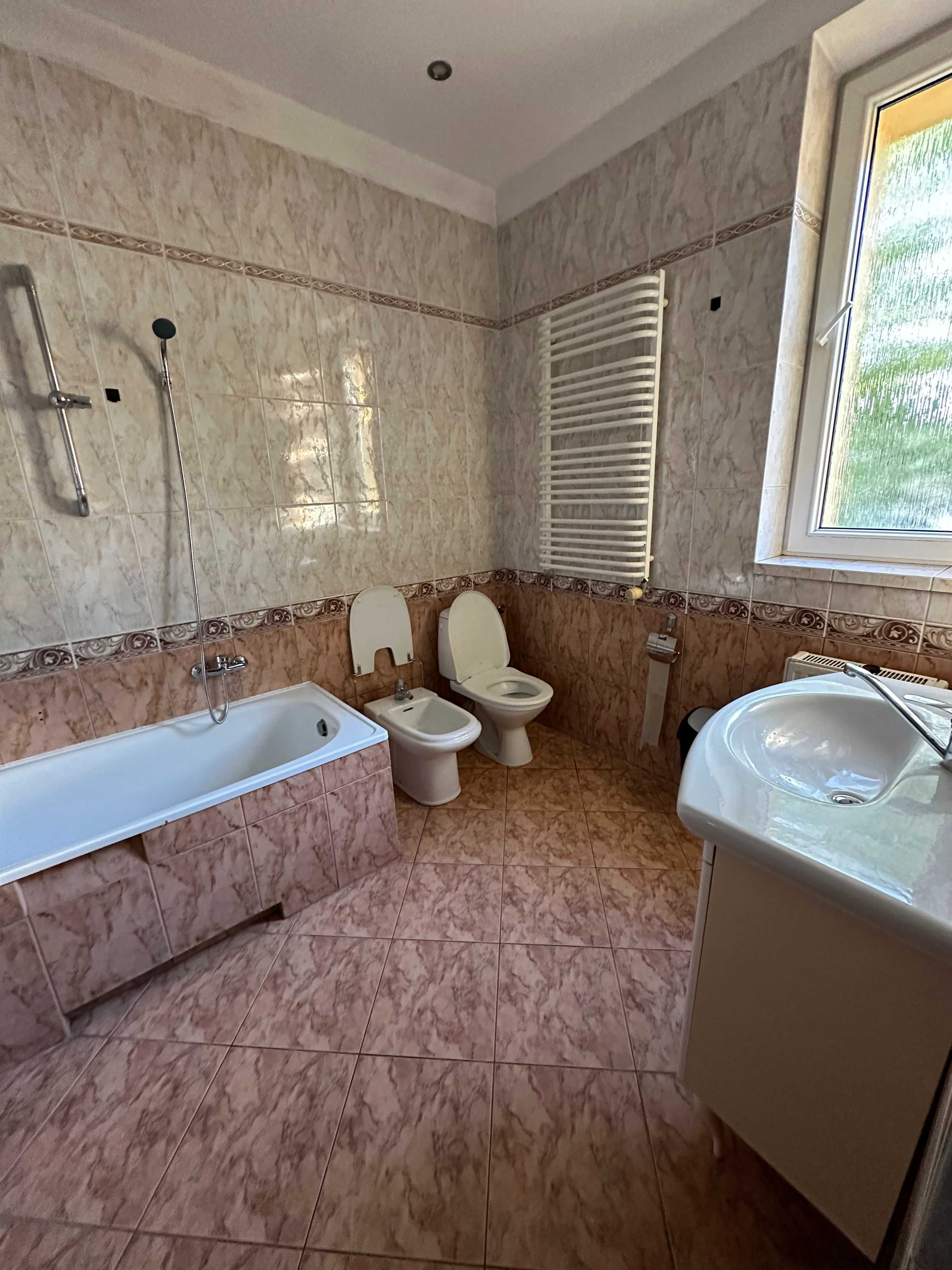 Noclegi, kwatery pracownicze, hostel, pokoje- Dom dla 20 osób