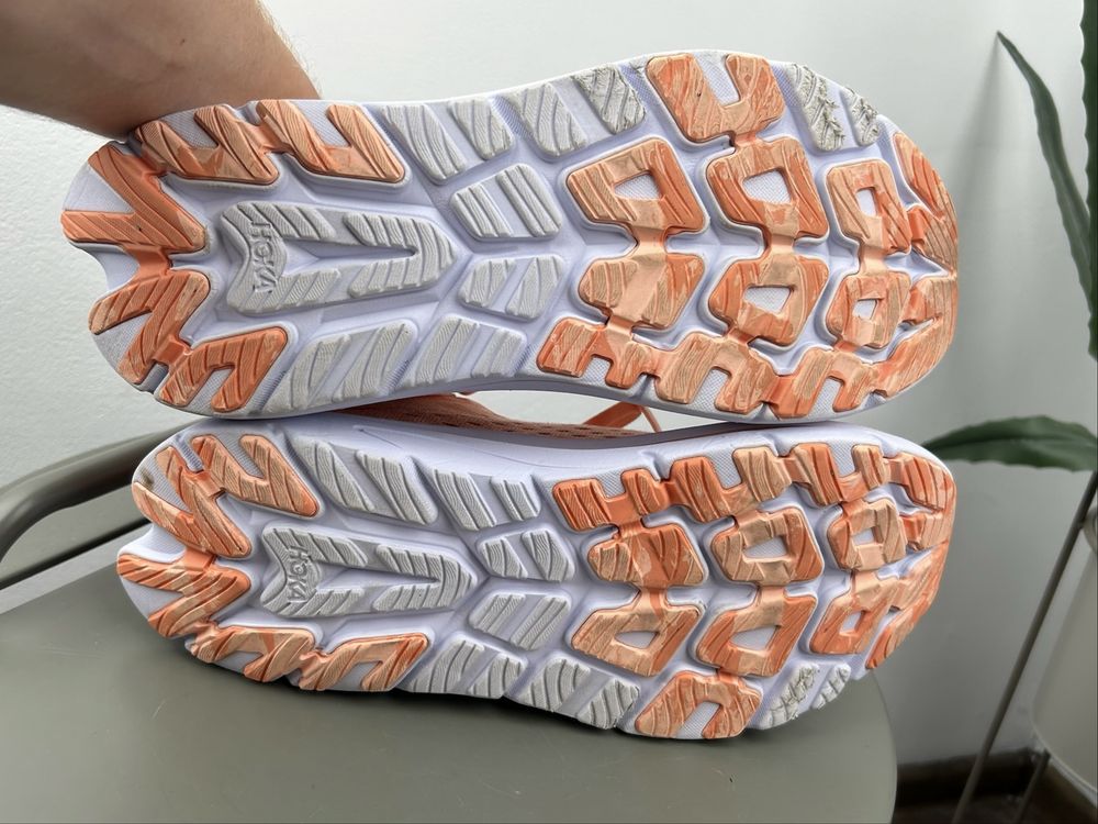 Оригінал! Кросівки Hoka Kawana 44 розмір 03430