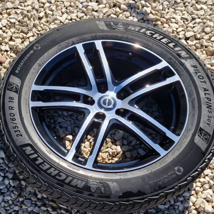 Felgi 18” z oponami zimowymi Michelin 235/60 R18 – Volvo XC60