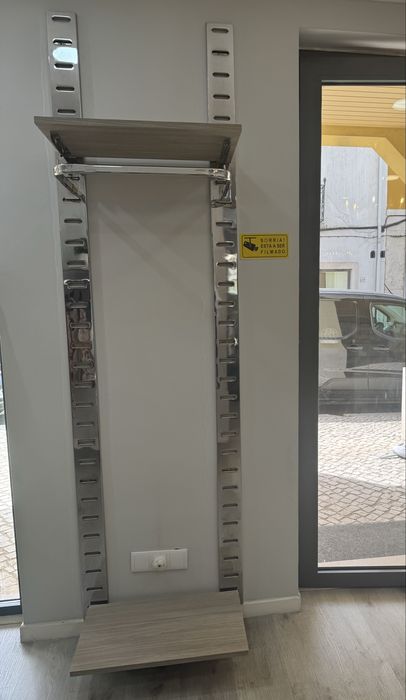 Vende-se estrutura para loja