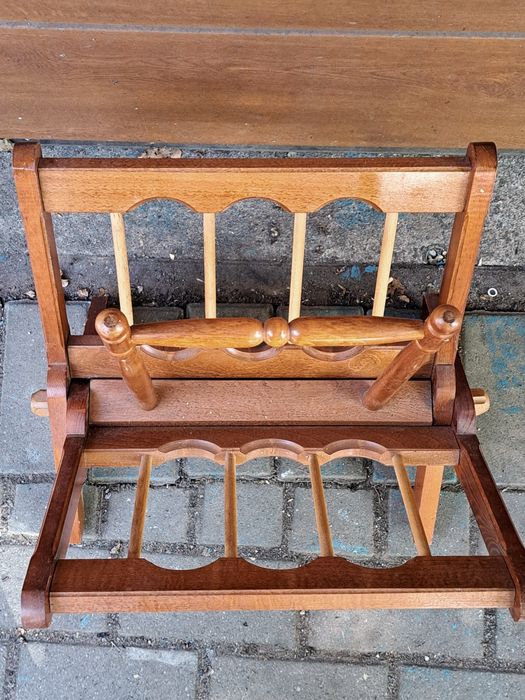 Składany, drewniany gazetnik (dębowy)