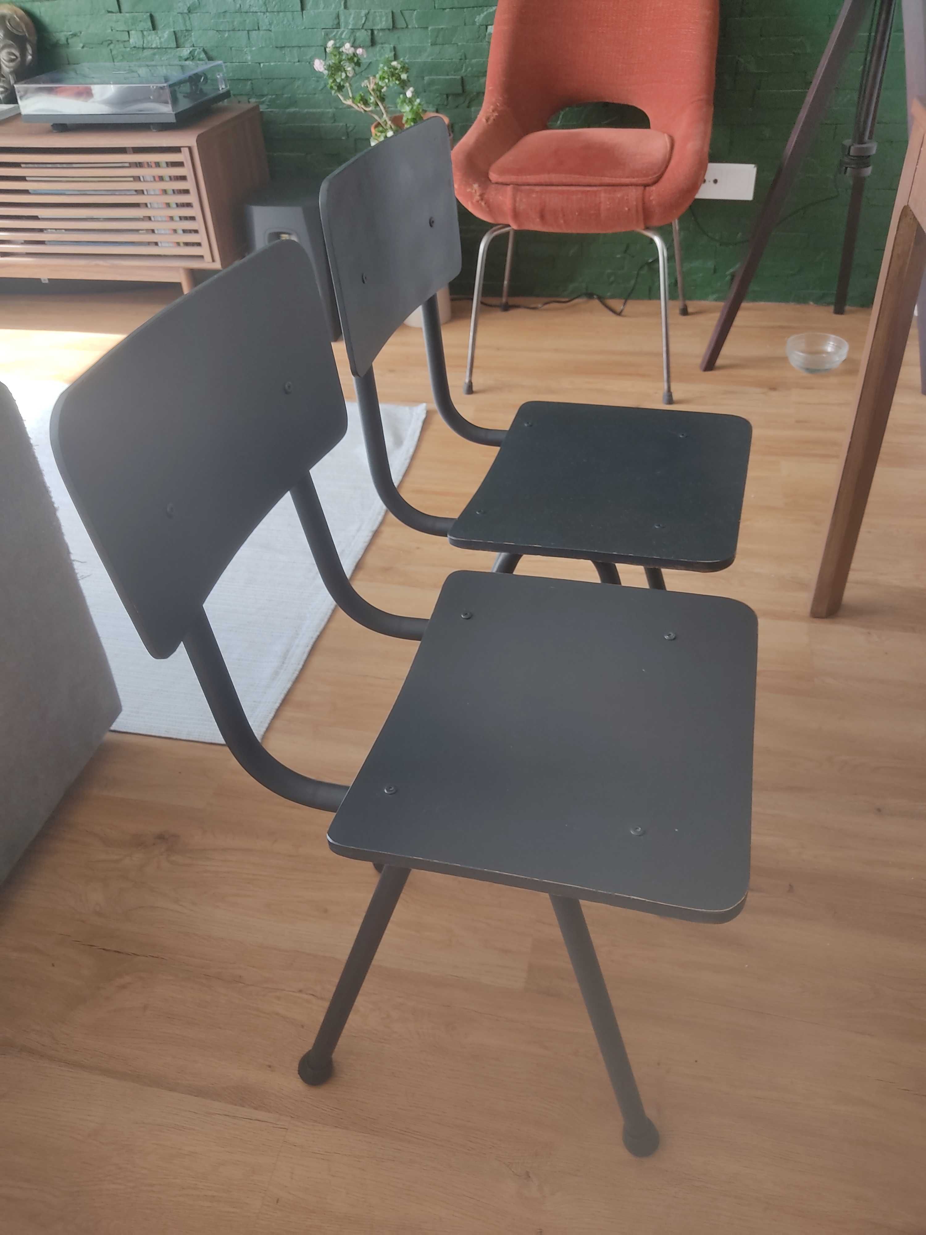 4 Cadeiras retro pretas