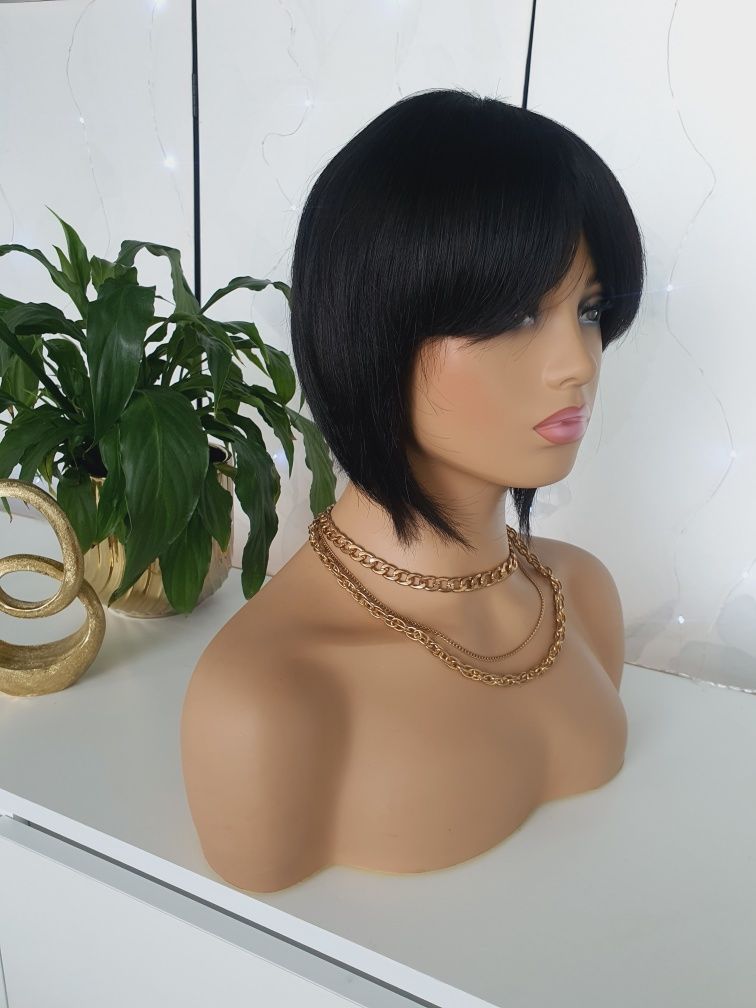 Peruka z włosów naturalnych z grzywką Kleo 08