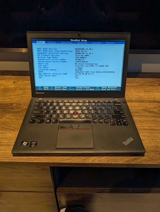 Laptop Lenovo ThinkPad X250 12,5" i5-5300U 8GB + stacja dokująca