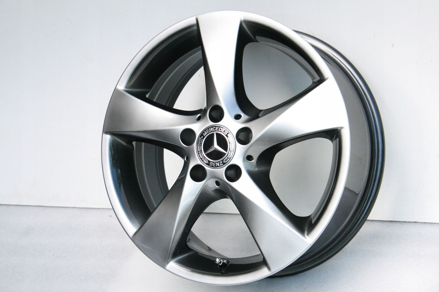 NOWE FELGI MERCEDES V VITO VIANO A447 17 OE A4474012200 A GLA GLB ORYGINAŁ