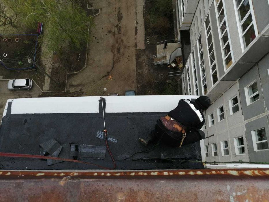 Кровельщик Ремонт, замена крыши дома, балкона, гаража. В Одессе и обл.