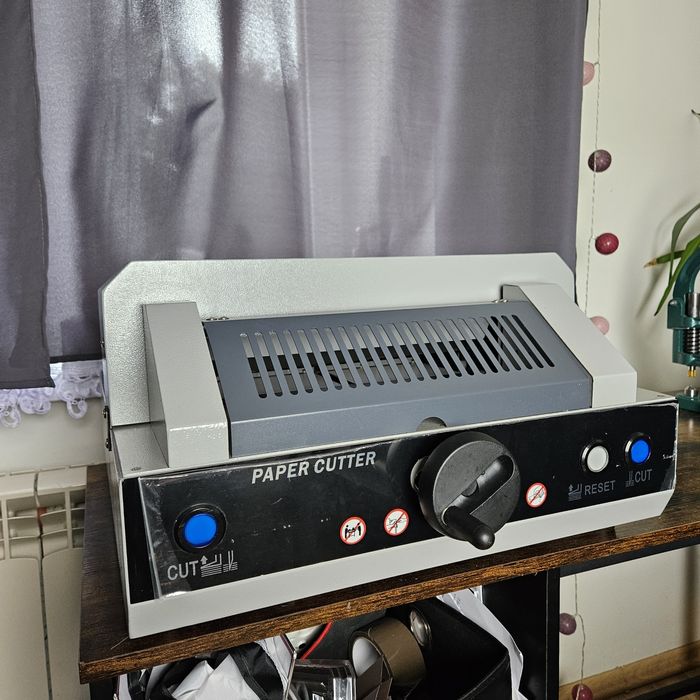 GIlotyna elektryczna 320mmHD-QZ320