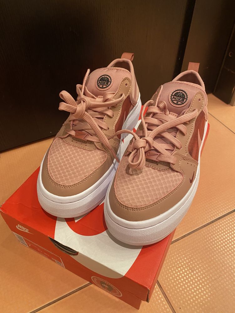 Кросівки NIKE COURT VISION ALTA TXT PINK оригінал 37 розмір