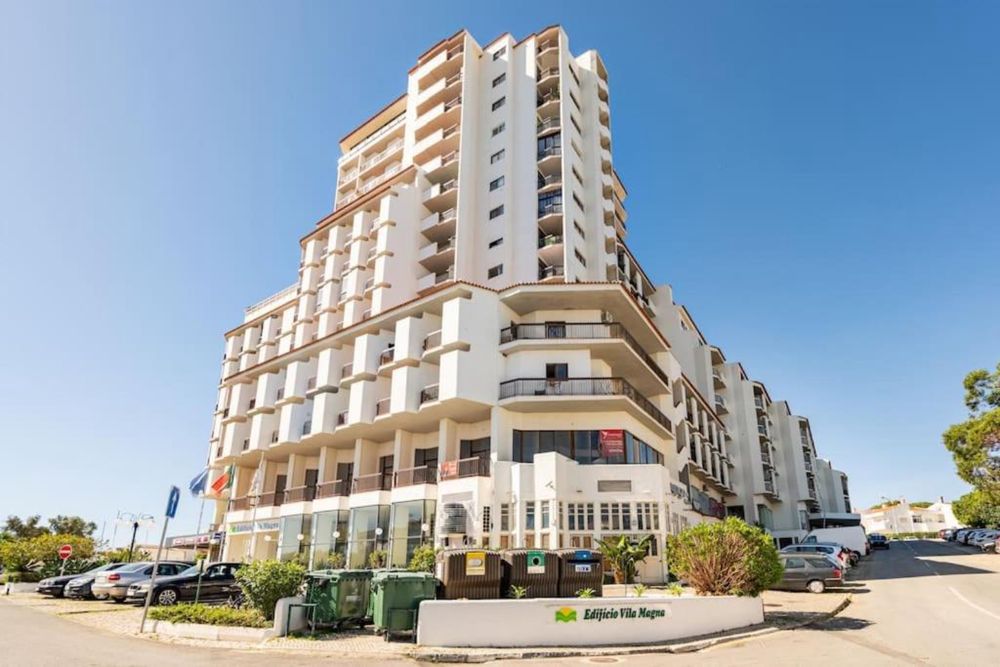 Estacionamento - Lugares para Aluguer - Albufeira - Ed. Vila Magna