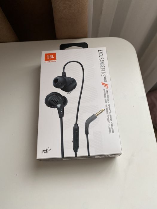 Навушники JBL Endurance run 2 black нові