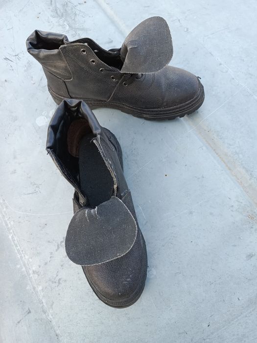 Взуття чоловіче (робоче)