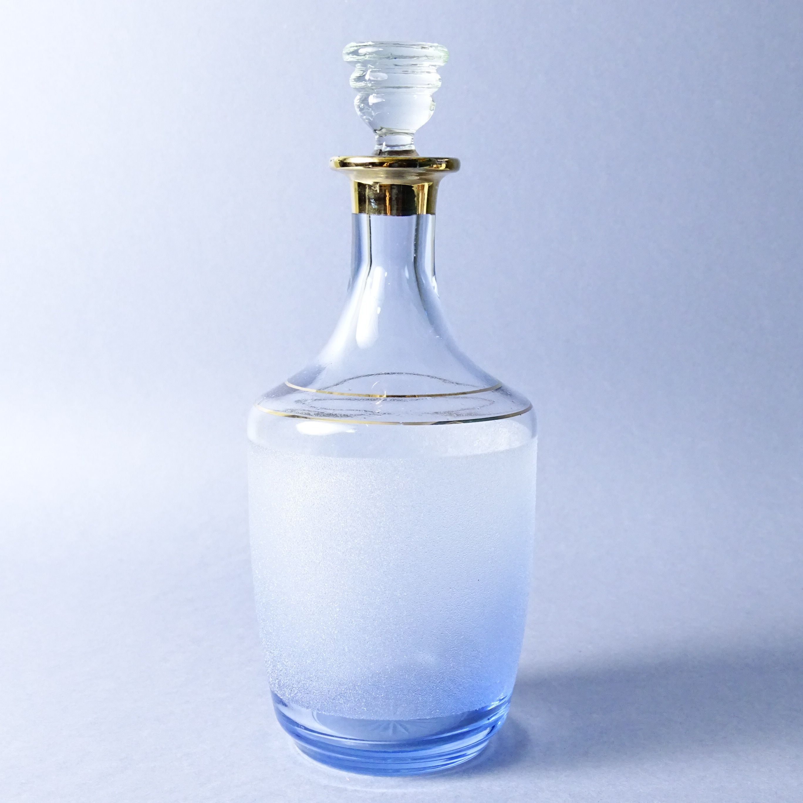 piękna stara błękitna szklana karafka lata 60-te