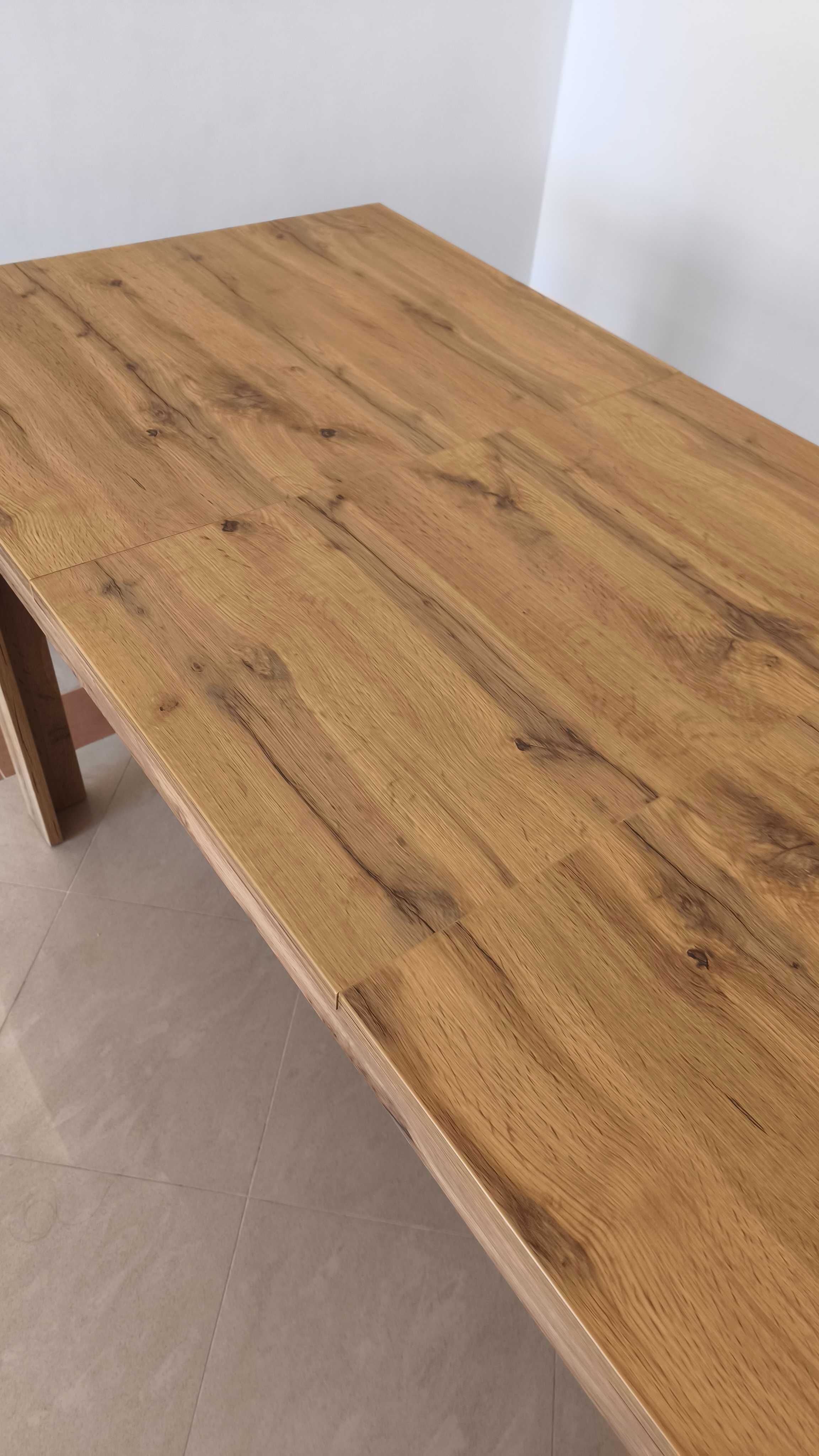 Mesa de jantar retangular extensível