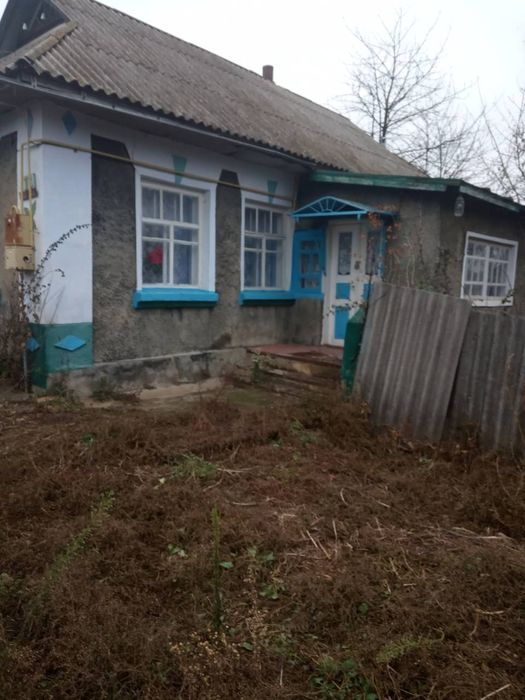 Цегляний будинок в селі Бокиївка, Волочиський р-н, Хмельницької обл