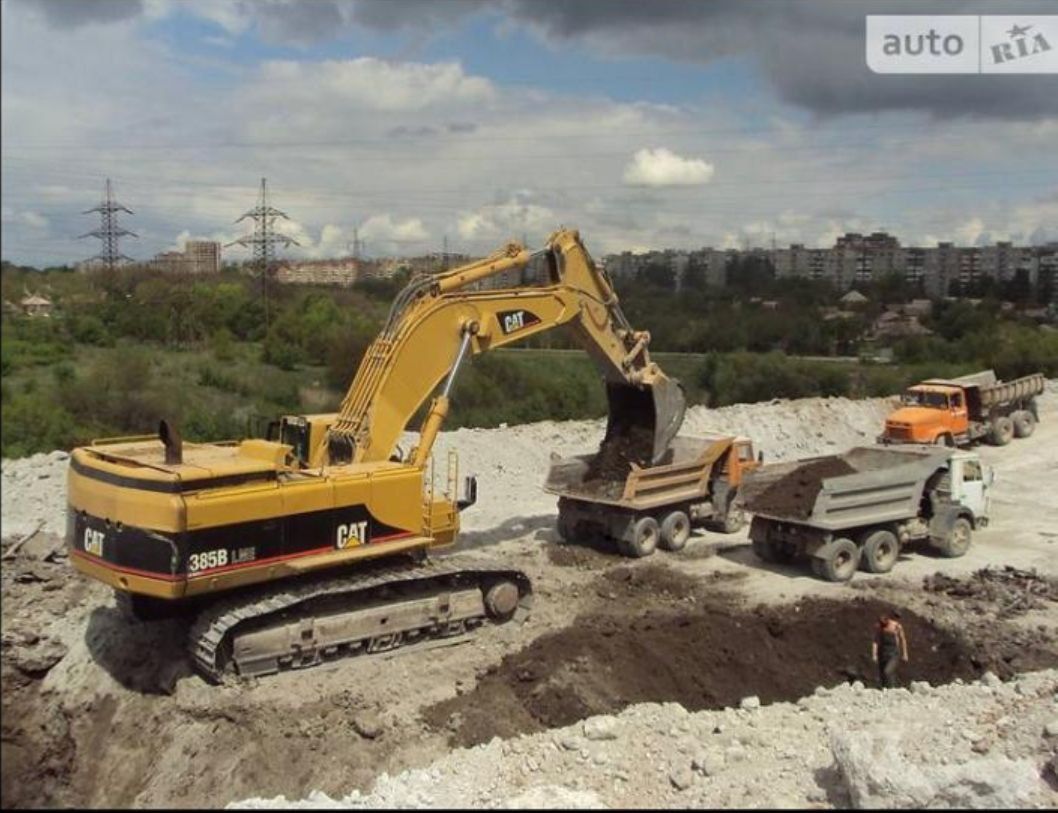 Екскаватор Caterpiller 385 DL 2005 року