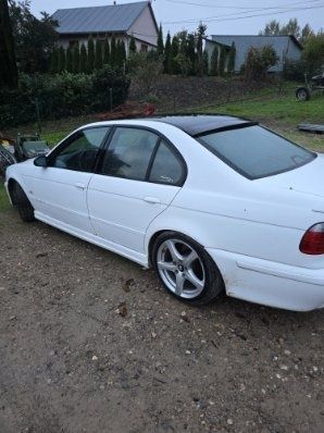 Sprzedam bmw e 39 m62b44  manual z ciekawą historią