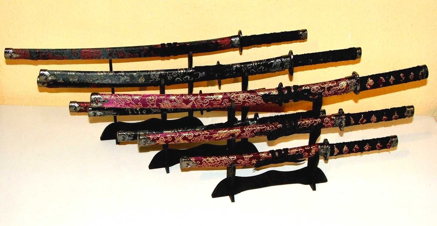 Ozdobne Miecze Samurajskie Katana. Zestaw purpurowy 3 sztuki + stojak.