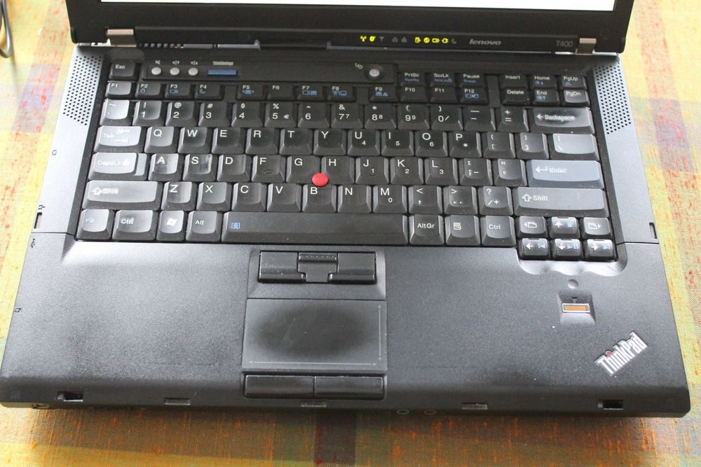 Lenovo ThinkPad T400 (Intel Core Duo. 4/120 GB.)