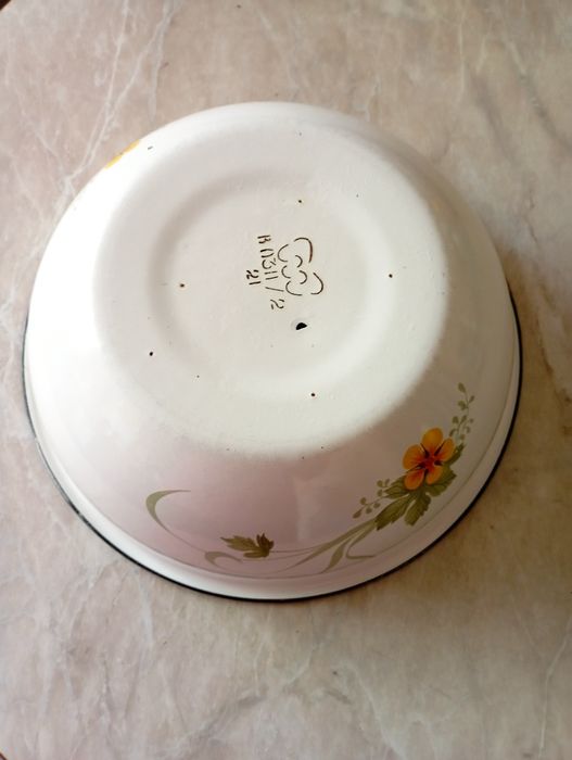 Миски эмалированные советские