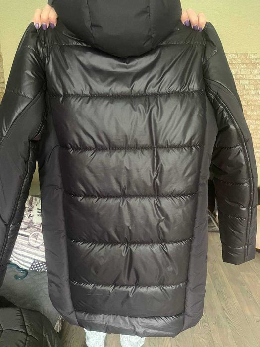 Куртка женская зимняя в отличном состоянии почти НОВАЯ!