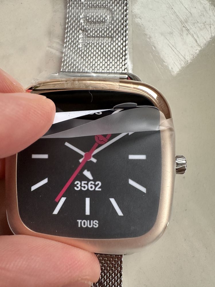 Zegarek smartwatch Tous D-Connect srebrny złoty