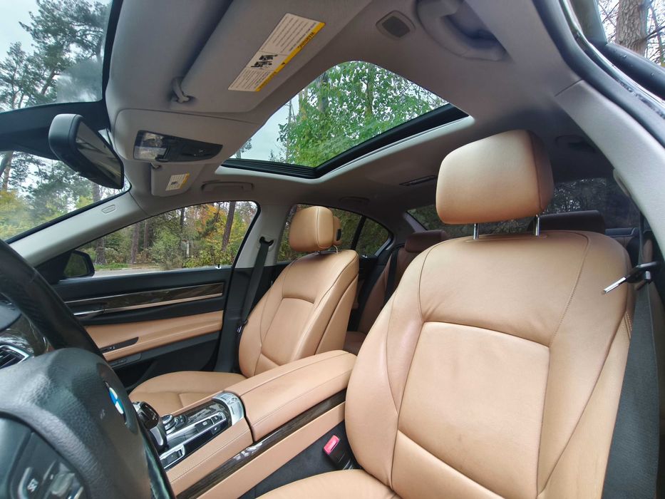 BMW 7 Series 2011