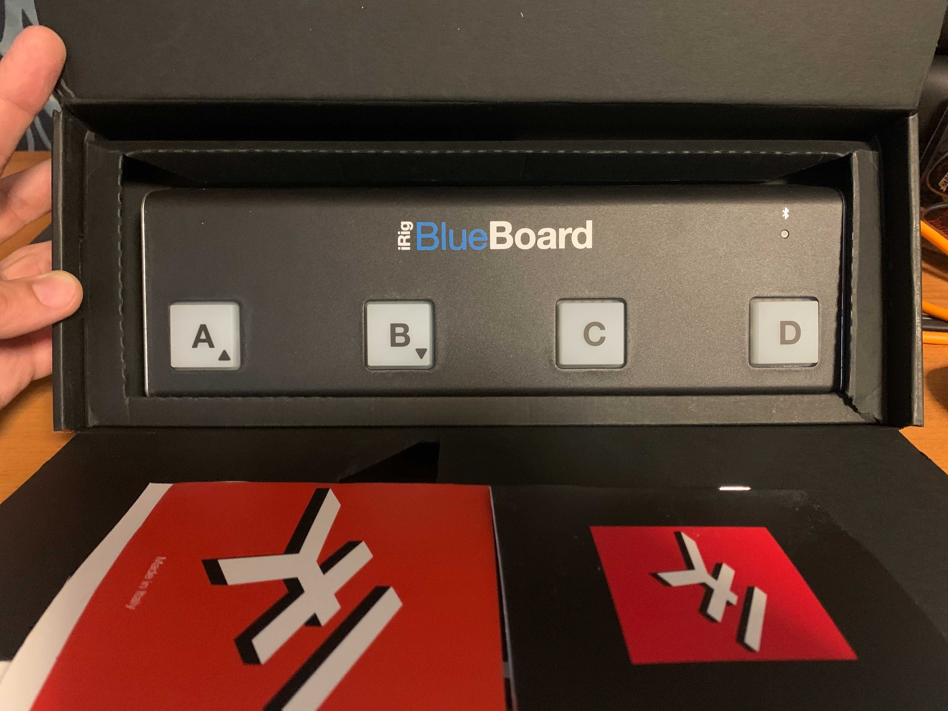 Midi-Контролер IK MULTIMEDIA IRig BlueBoard (педалборд, процесор)