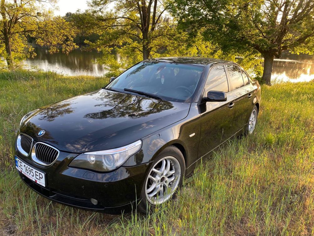 Автомобіль bmw e60