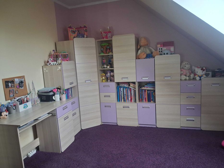 Meble dziecięce zestaw+zabawki gratis