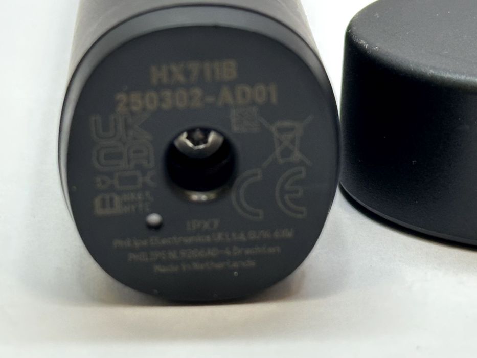 2 /szczoteczka Philips Sonicare 5500 HX711b black