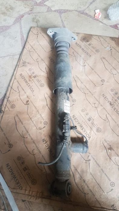 amortyzator pneumatyczny audi a6 c6 lewy tył tylny