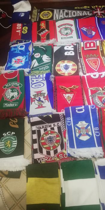 Varios  cachecois de varios preços de varios. Clubes