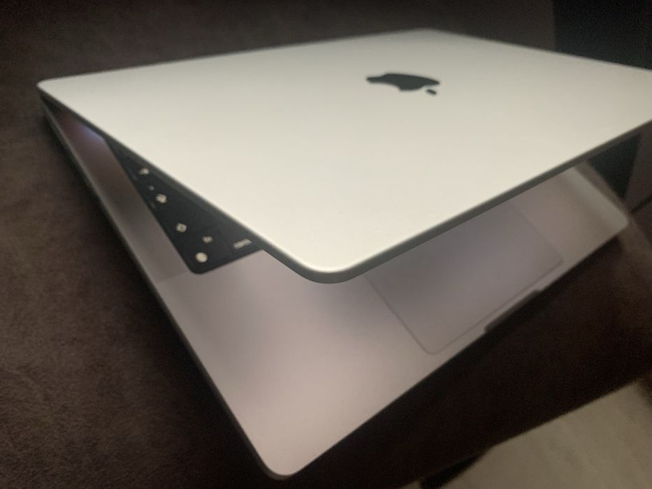 Apple Macbook Pro 14.2 M1 pro 10/14/32 gb/512ssd