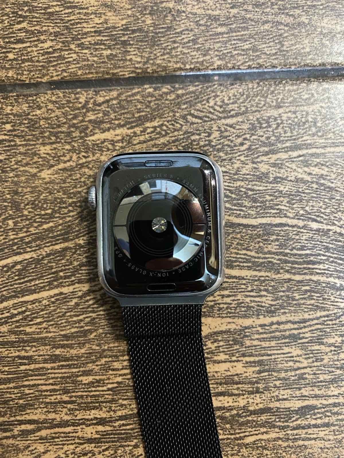 Apple Watch 5 44mm