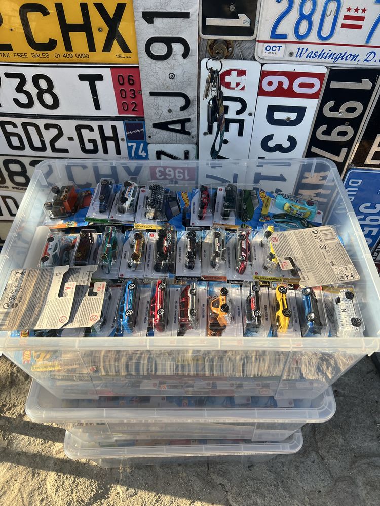 Coleção de Hot Wheels Selados 700 unidades