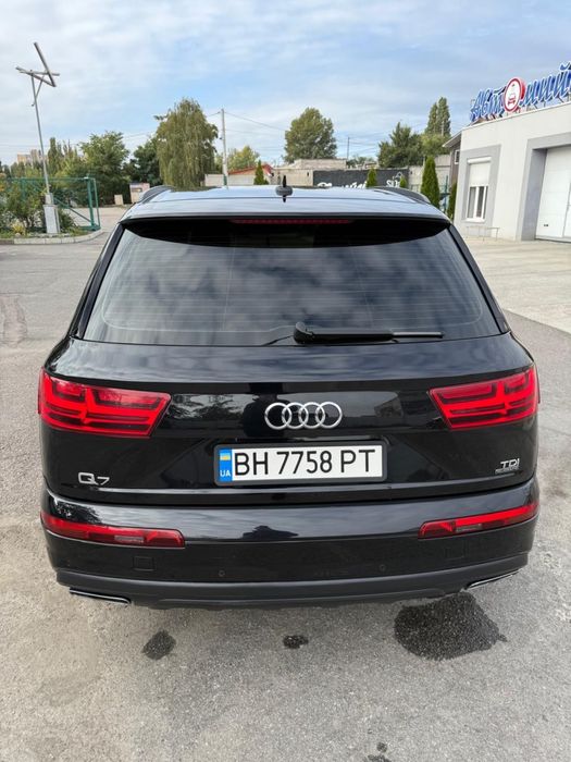 AUDI Q7 2017 року Typ 4M 3.0 TDI Tiptronic (272 к.с.) Quattro, Base