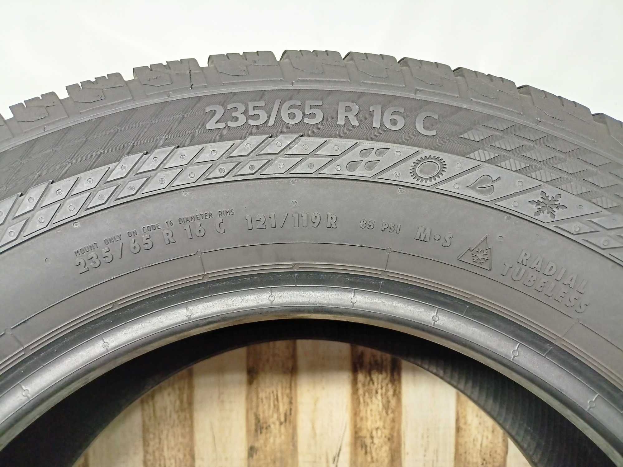 Continental Vector4Season 235/65/16C 23r. 121/119R 8,3mm (1998)