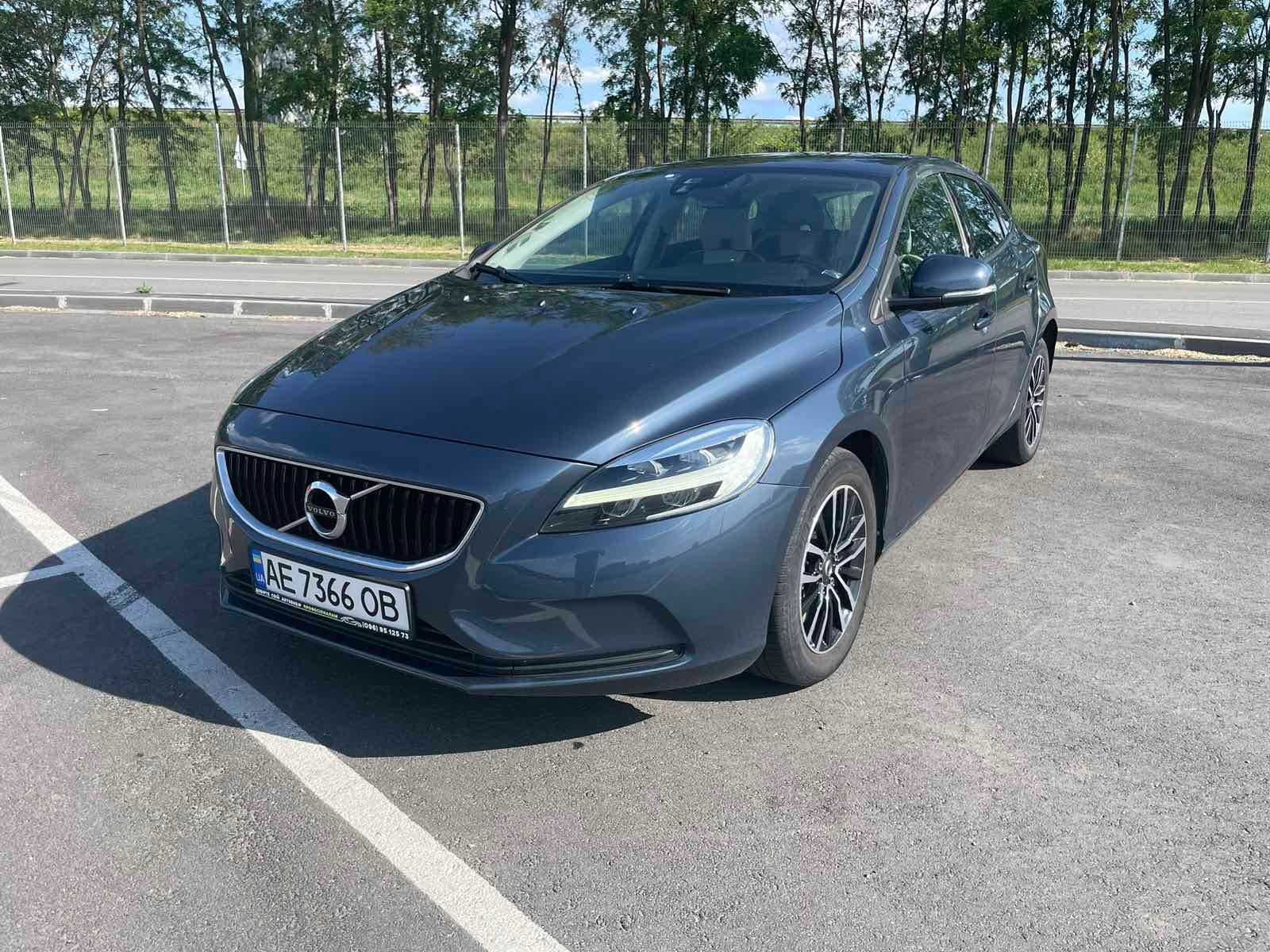 Volvo V40 2017 год 2.0 дизель автомат Обмен/Рассрочка