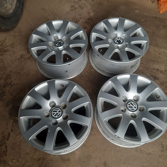 Sprzedam felgi aluminiowe r15