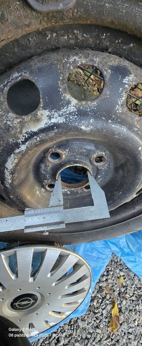 Koła zimowe, felgi 4x100, opony 175/70/14, honda,opel chevrolet, dekle