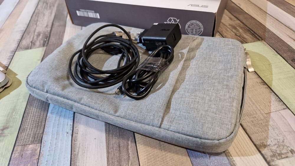 ASUS Transformer H103H