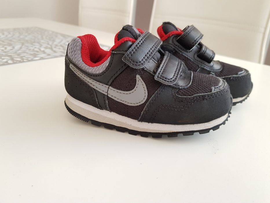 Buty, adidaski Nike r. 21