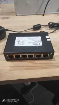 Switch PoE 6-portowy do 4 kamer IP S64WP Pulsar