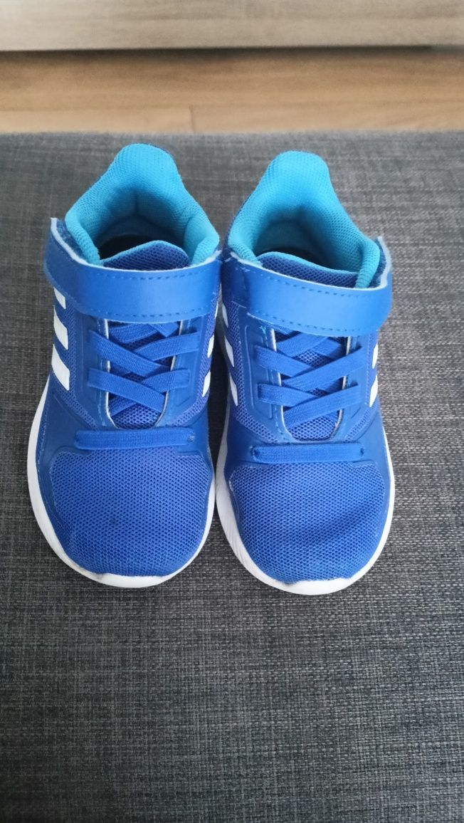 Buty sportowe Adidas 23.