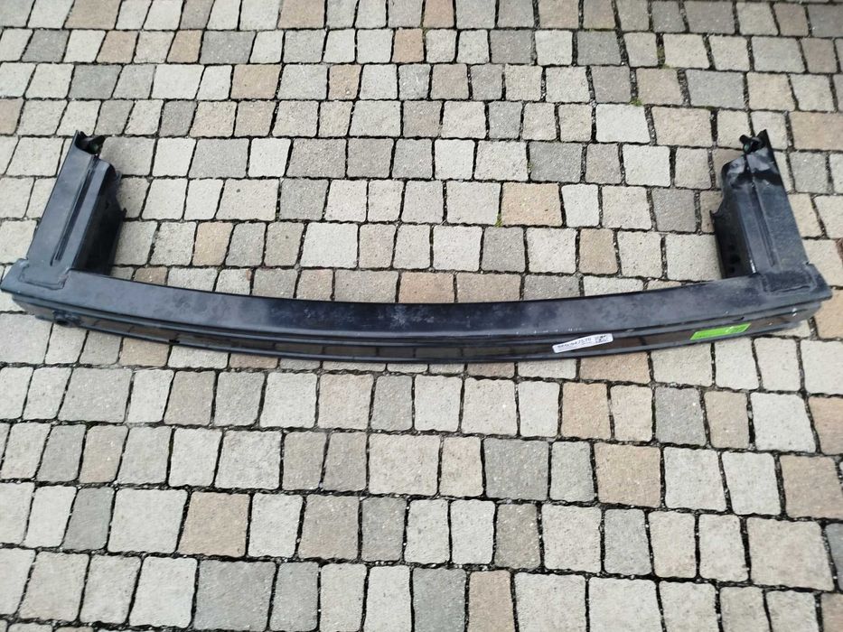 sprzedam belka zderzaka tył do jeep grand Cherokee WL 23